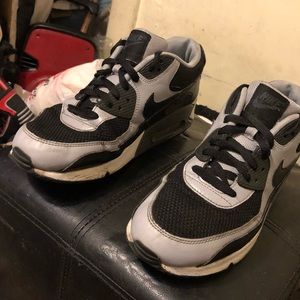 Nike Air Max 90  Black Wolf Grey Sz 9